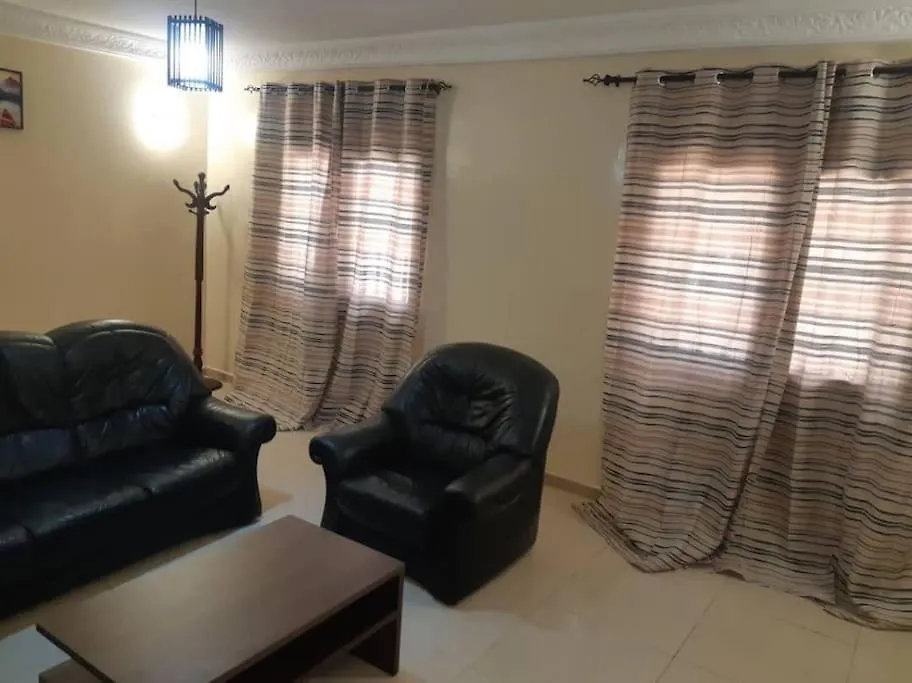 Appartement A Proximite De La Plage20 Dakar Apartment