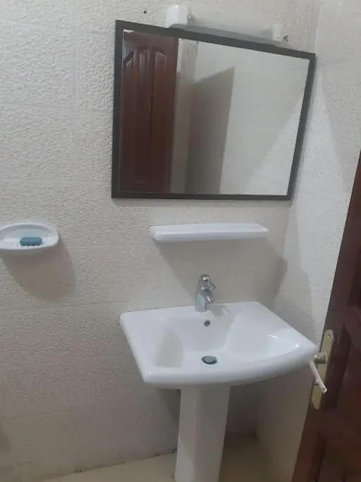 Appartement A Proximite De La Plage20 Dakar Apartment